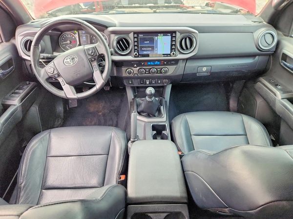 2022 TOYOTA TACOMA SR5 — CKPT