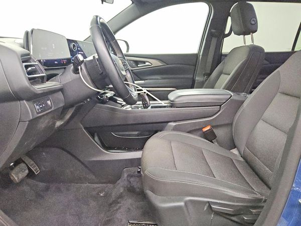 2024 CHEVROLET TRAVERSE LS — DENT