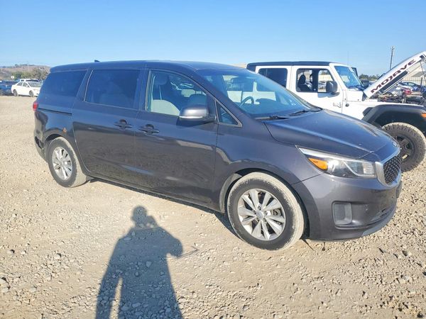 2018 KIA SEDONA LX — Passenger 3/4