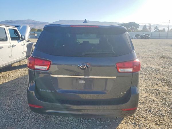 2018 KIA SEDONA LX — DIRR