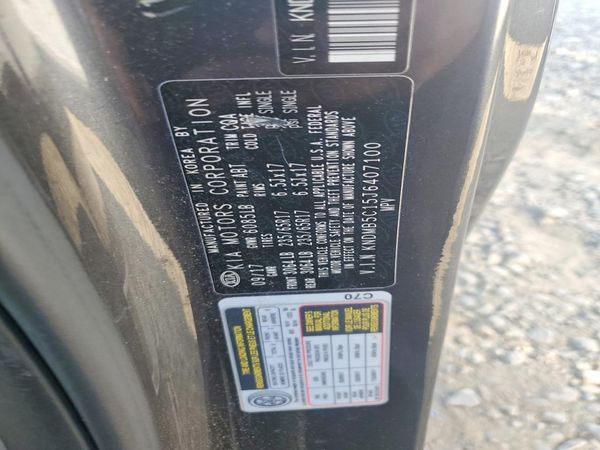 2018 KIA SEDONA LX — VINS