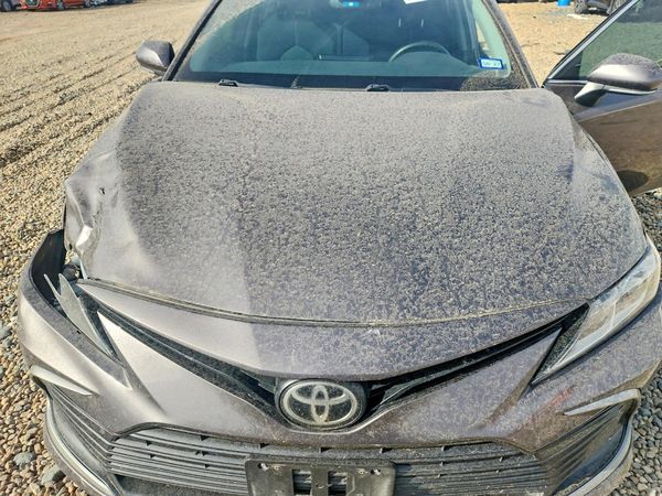 2022 TOYOTA CAMRY LE — Engine bay