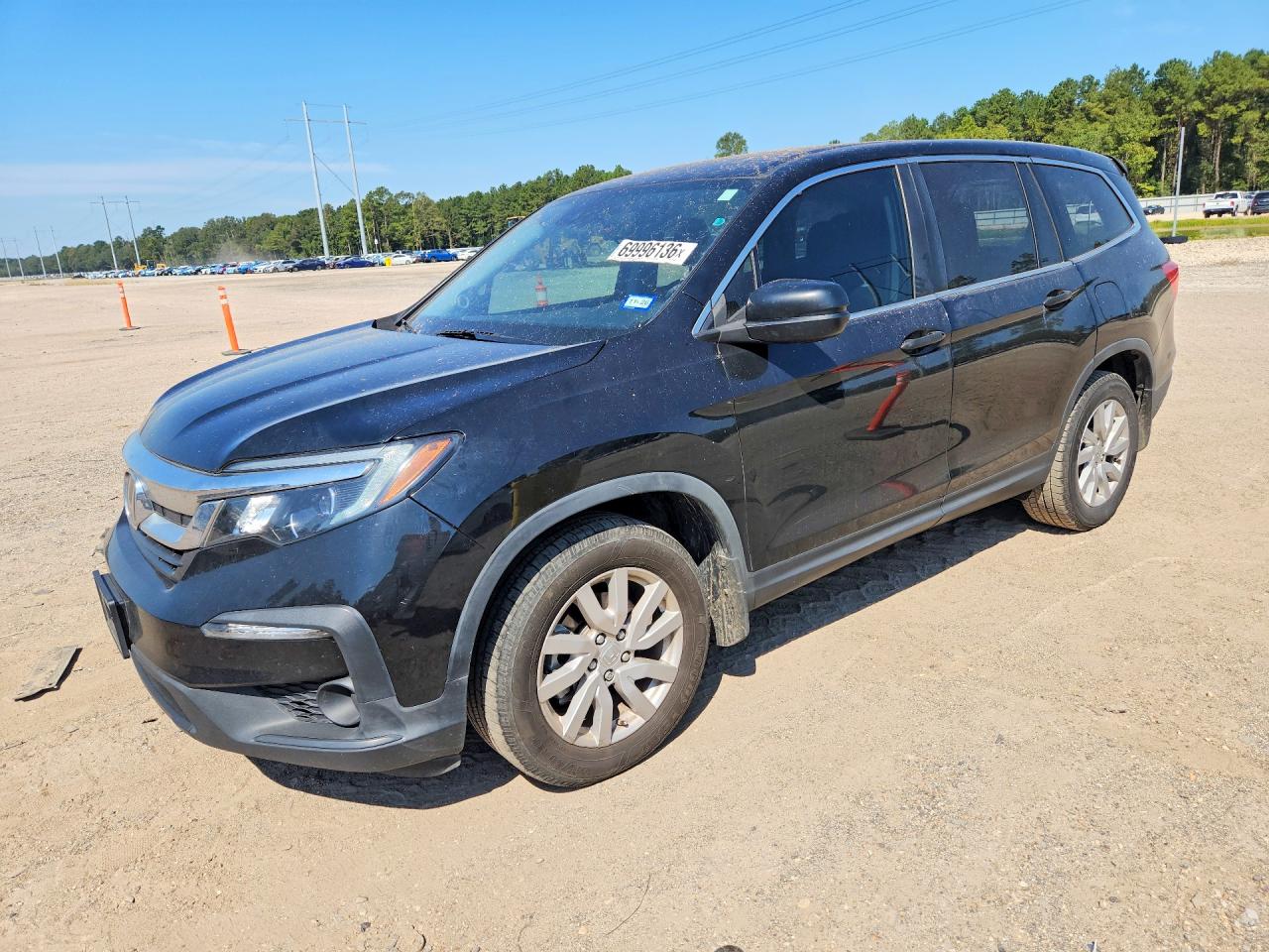 2019 HONDA PILOT LX — Front 3/4