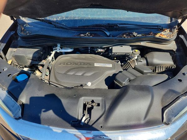 2019 HONDA PILOT LX — Engine bay
