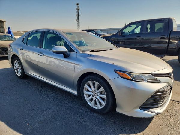 2019 TOYOTA CAMRY L/LE/SE/XLE — Passenger 3/4