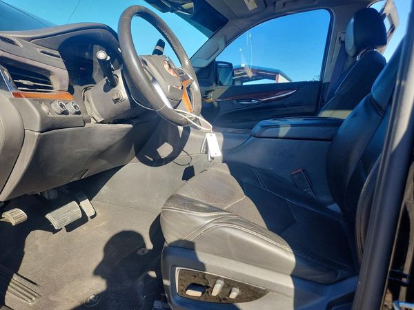 2017 CADILLAC ESCALADE Luxury — DENT