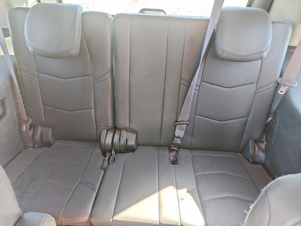 2017 CADILLAC ESCALADE Luxury — SUVN