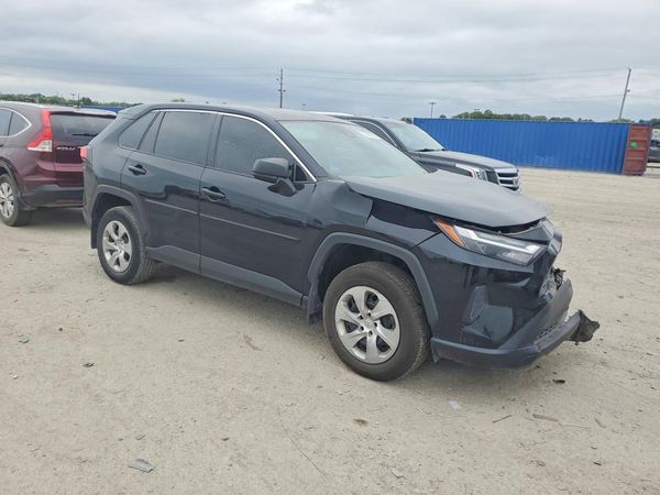 2023 TOYOTA RAV4 LE — Passenger 3/4