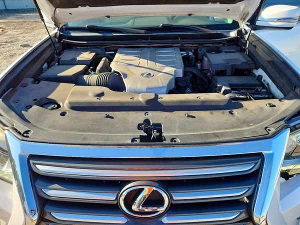 2017 LEXUS GX 460 — Engine bay