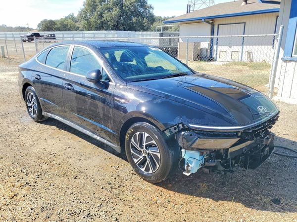 2026 HYUNDAI SONATA Blue — Passenger 3/4