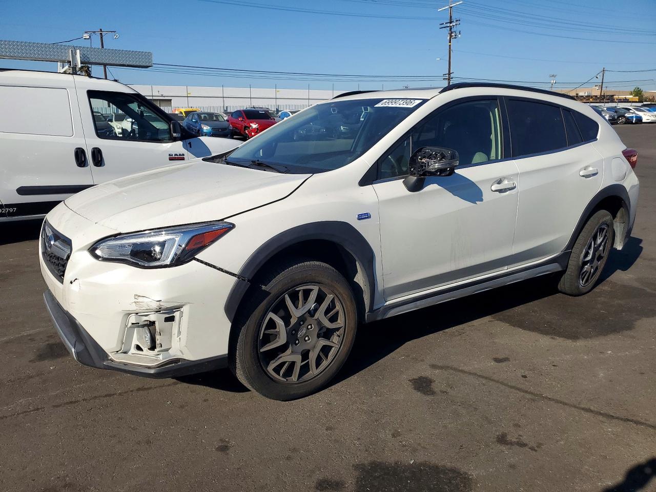 2020 SUBARU CROSSTREK — Front 3/4