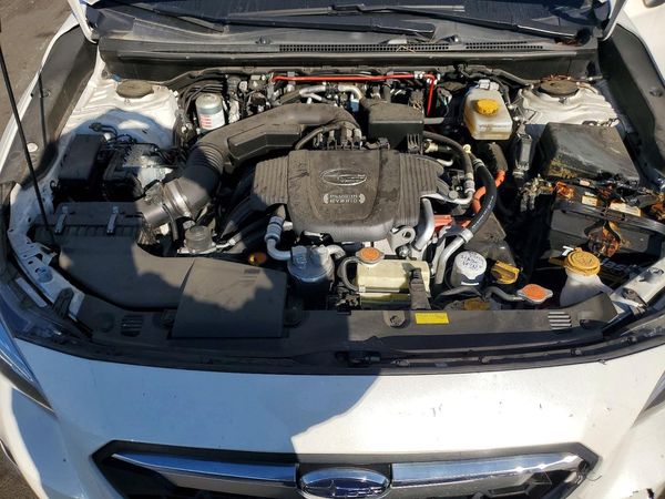2020 SUBARU CROSSTREK — Engine bay