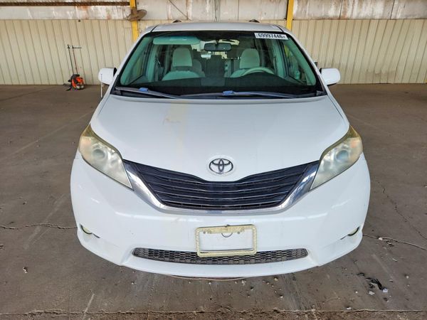 2013 TOYOTA SIENNA — DIRF