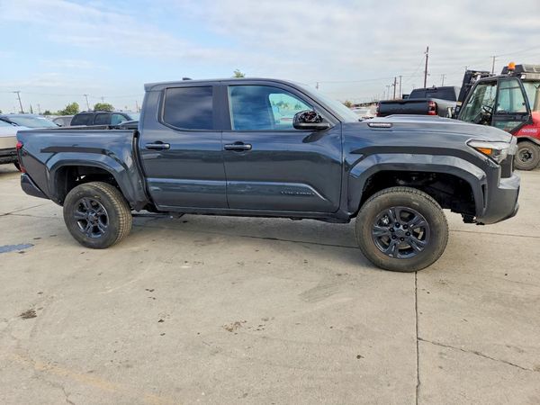 2025 TOYOTA TACOMA — Passenger 3/4