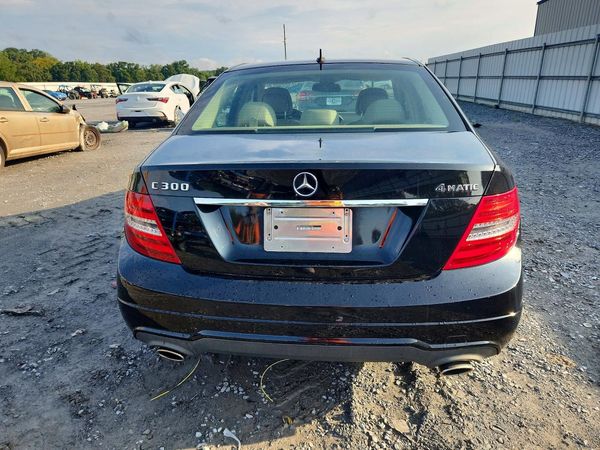 2013 MERCEDES-BENZ C C300 — DIRR