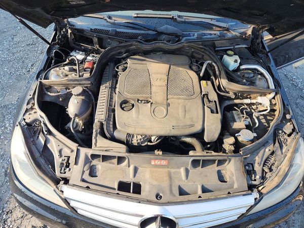 2013 MERCEDES-BENZ C C300 — Engine bay