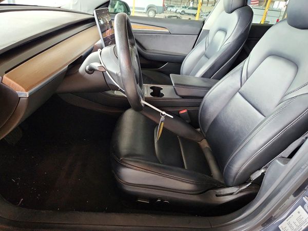 2022 TESLA MODEL 3 — DENT