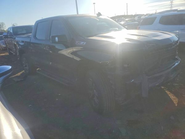 2021 CHEVROLET SILVERADO RST — Passenger 3/4