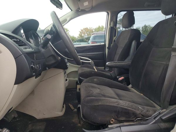 2014 DODGE GRAND CARAVAN SE — DENT