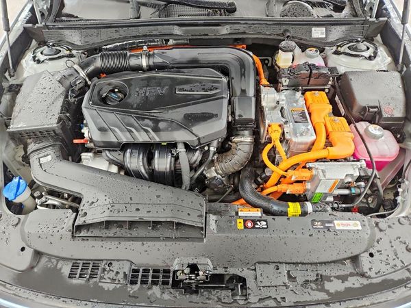 2026 HYUNDAI SONATA Blue — Engine bay