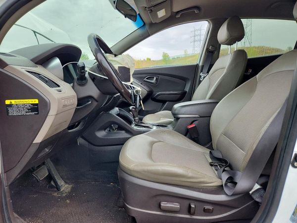 2015 HYUNDAI TUCSON GLS (Middle) — DENT
