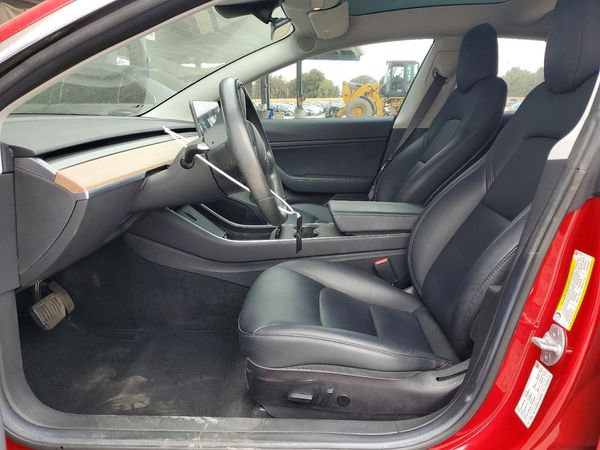 2018 TESLA MODEL 3 — DENT