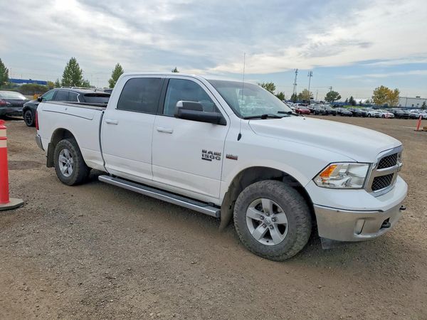 2019 RAM 1500 CLASSIC SLT — Passenger 3/4