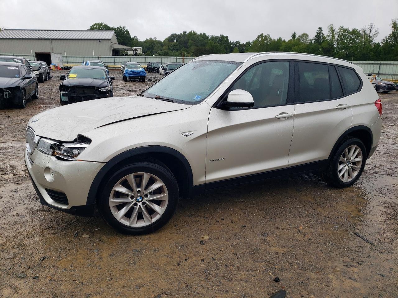 2015 BMW X3 xDrive28i — Front 3/4
