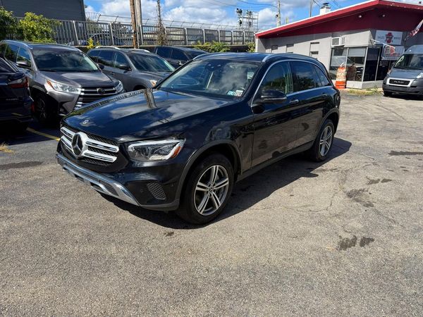 2022 MERCEDES-BENZ GLC