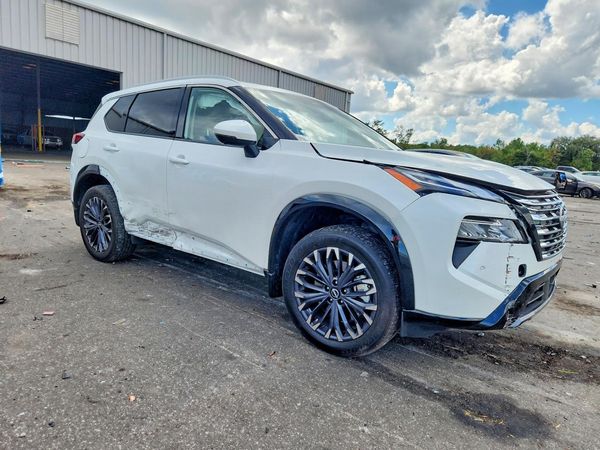 2025 NISSAN ROGUE PLATINUM — Passenger 3/4