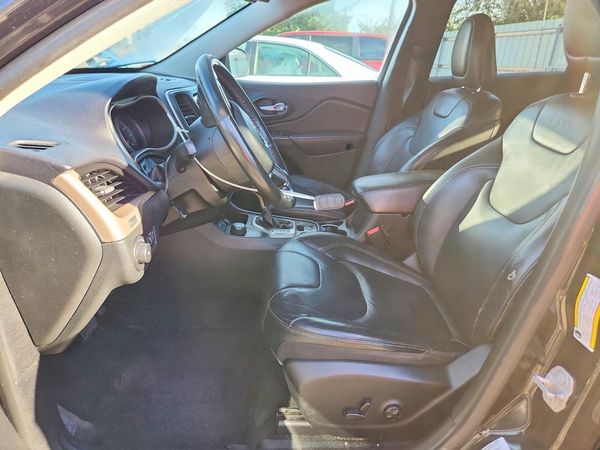 2015 JEEP CHEROKEE Limited — DENT
