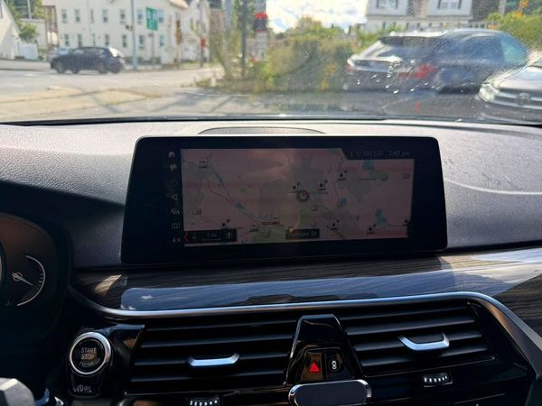 2019 BMW 530