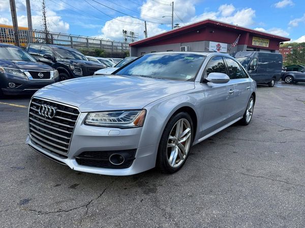 2016 AUDI A8