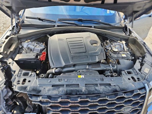 2020 LAND ROVER RANGE ROVER VELAR S R-Dynamic — Engine bay