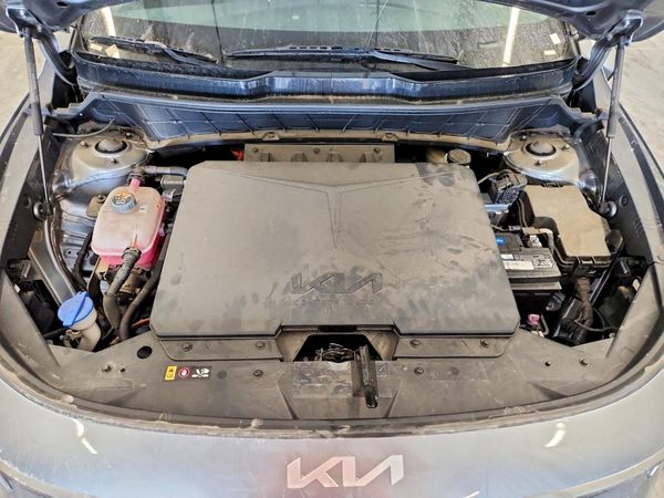 2023 KIA NIRO Wind — Engine bay