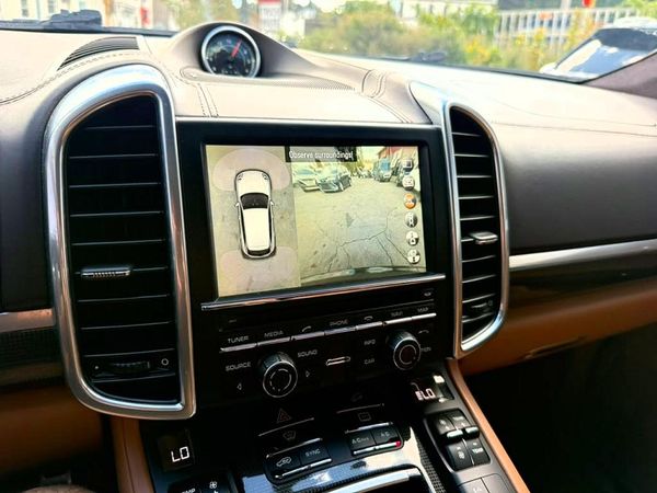 2016 PORSCHE CAYENNE Base, S