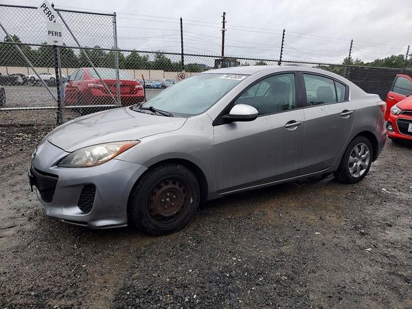 2012 MAZDA 3 — DSFA — Front 3/4
