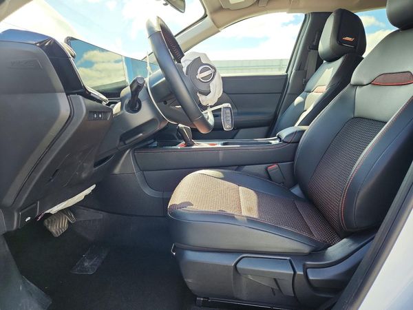2025 NISSAN KICKS SR — DENT
