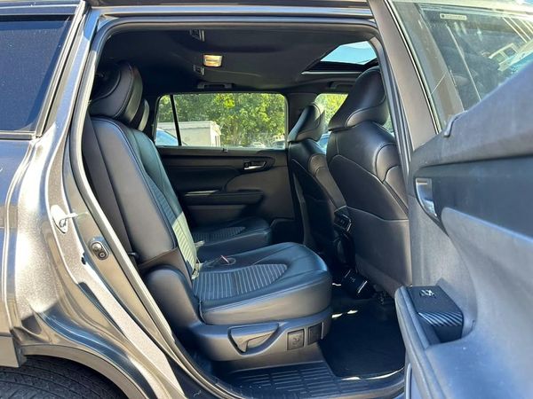 2023 TOYOTA HIGHLANDER