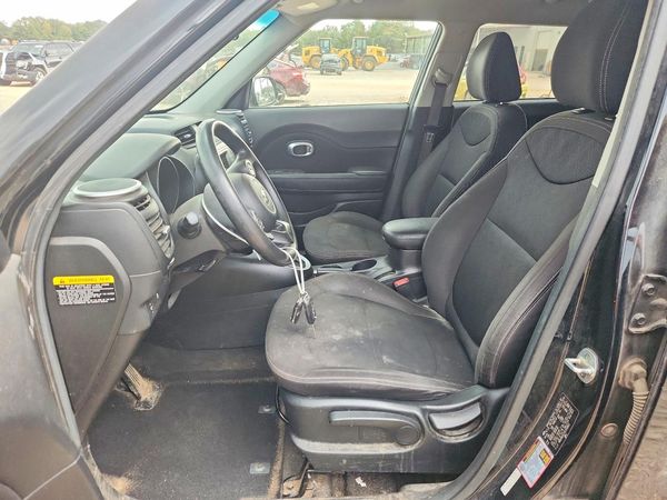2016 KIA SOUL Plus — DENT