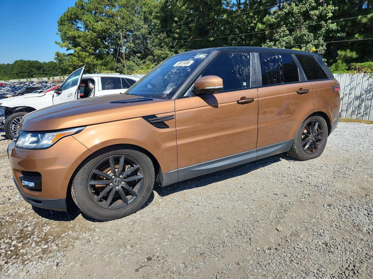 2016 LAND ROVER RANGEROVER SE — Front 3/4