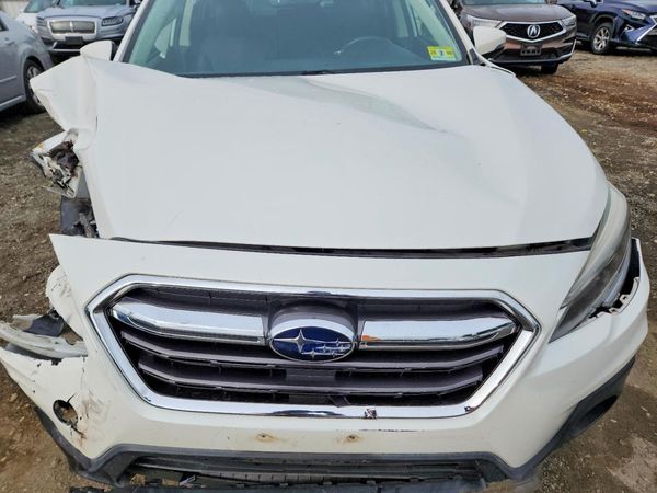 2019 SUBARU OUTBACK Limited+M/R+ES+NAVI — Engine bay