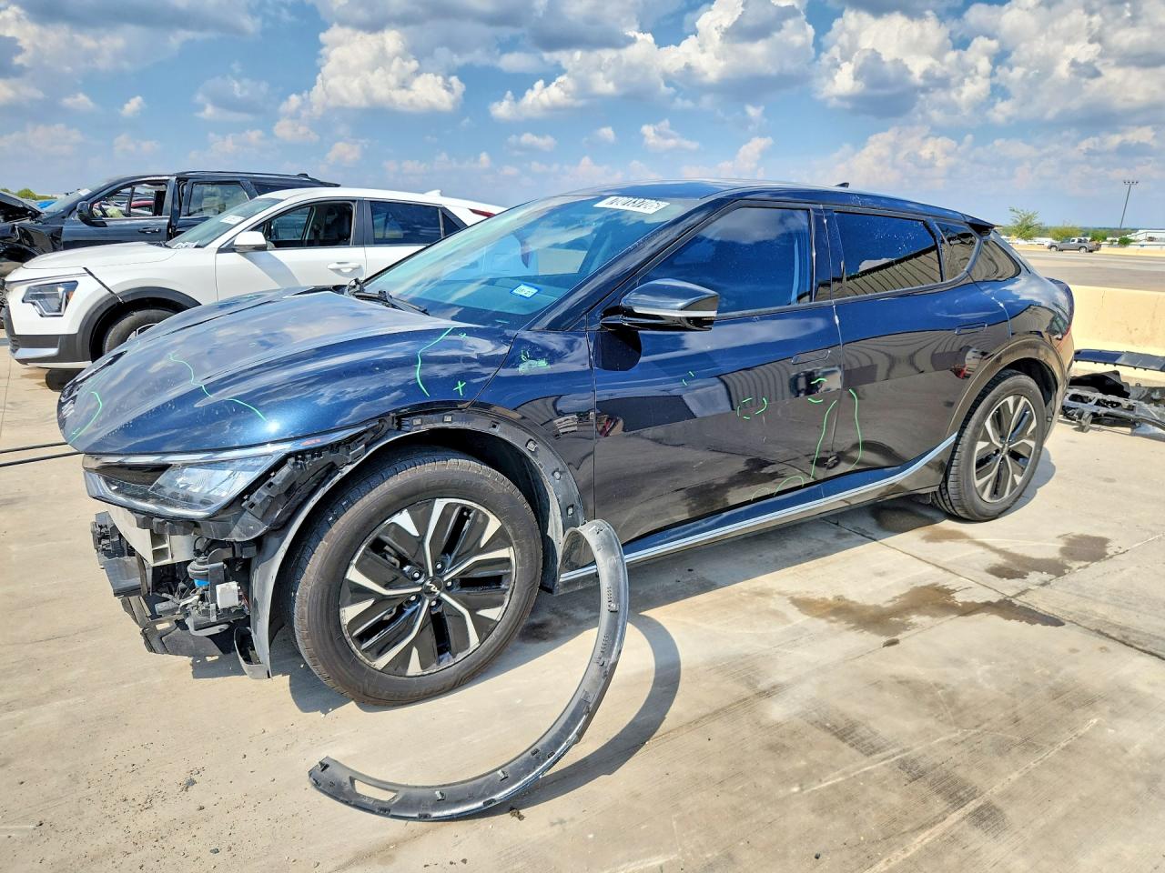 2023 KIA EV6 Light, Wind — Front 3/4