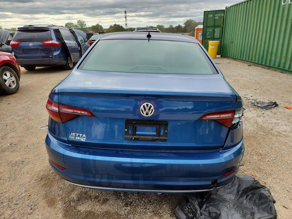 2019 VOLKSWAGEN JETTA S, SE, R-Line — DIRR