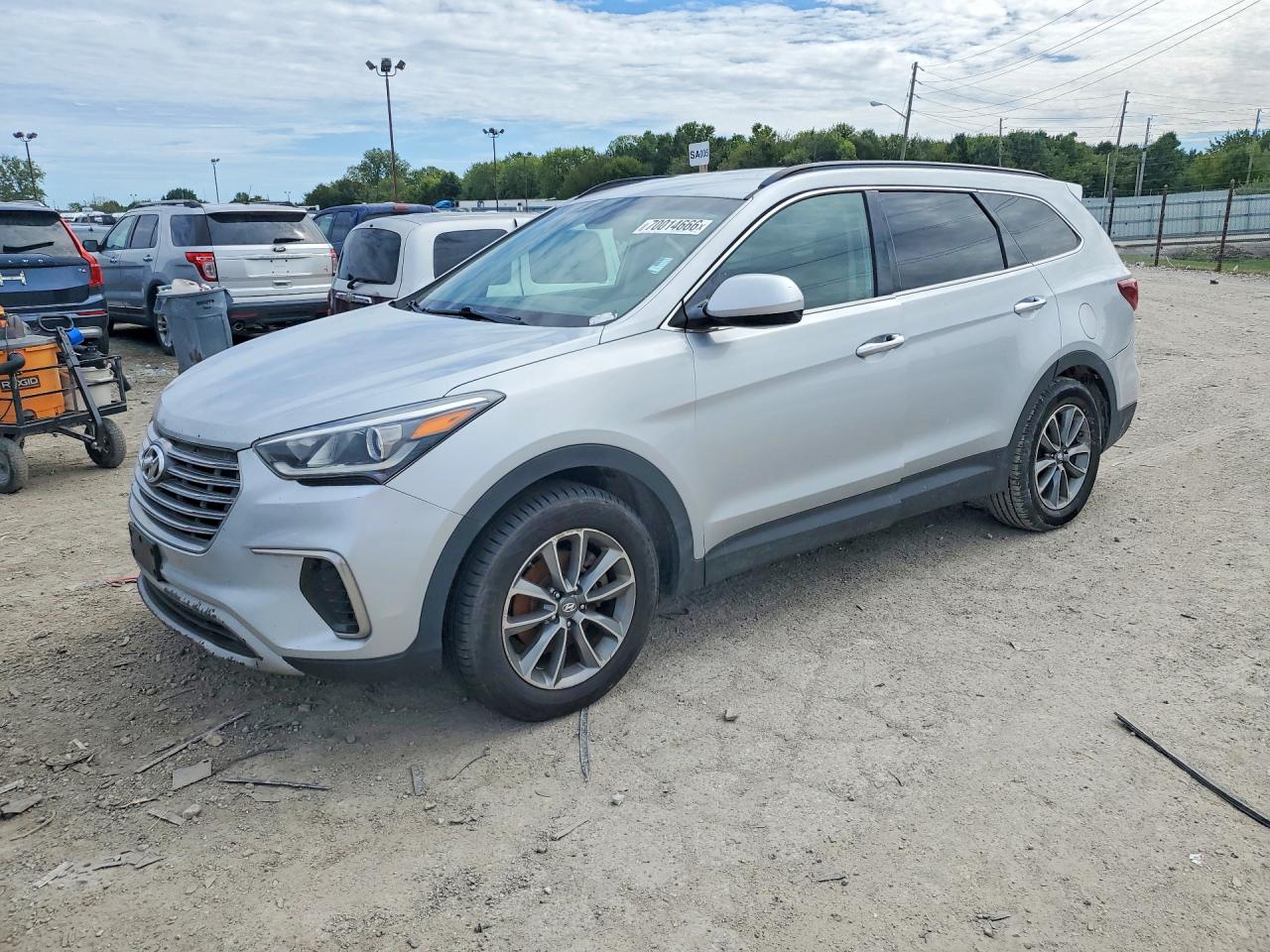 2017 HYUNDAI SANTA FE GI — Front 3/4