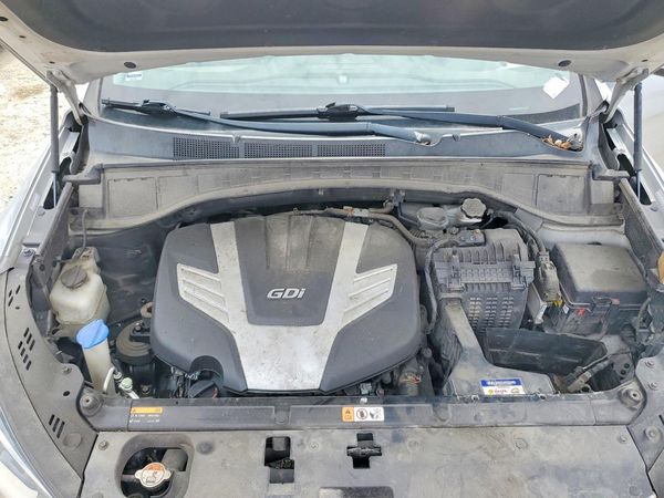 2017 HYUNDAI SANTA FE GI — Engine bay