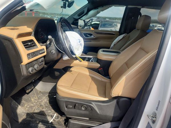 2021 CHEVROLET TAHOE Premier — DENT