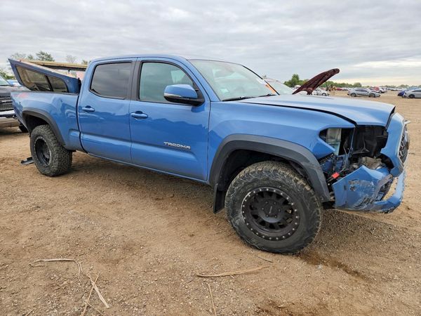 2019 TOYOTA TACOMA SR5 — Passenger 3/4