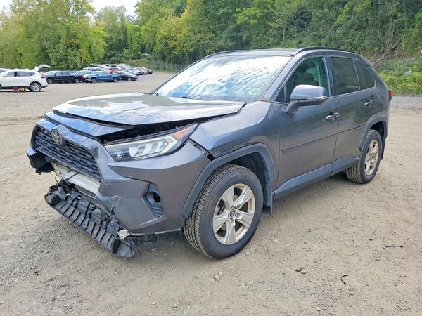 2020 TOYOTA RAV4 — DSFA — Front 3/4