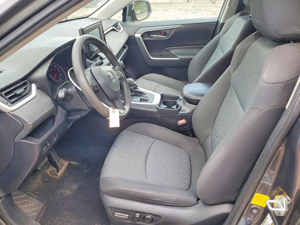 2020 TOYOTA RAV4 XLE — DENT